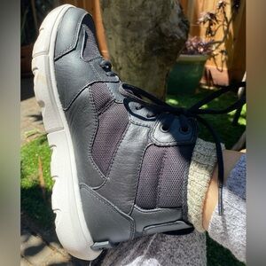 Sorel Explorer Water-resistant Mid Sneakers